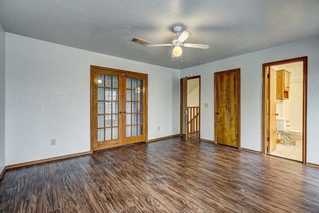 Building Photo - 4 Bed 2 Bath in Moore School District
