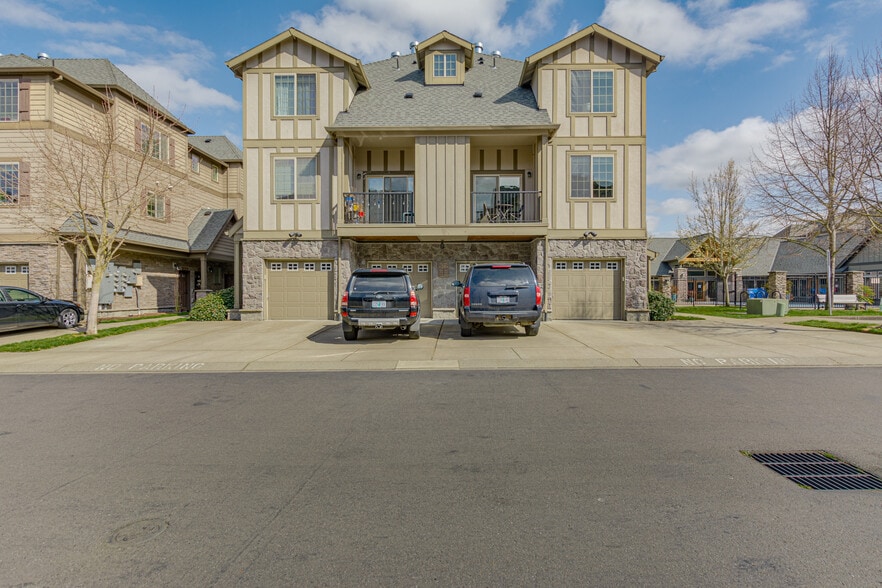 Building Photo - 8077 NE Miriam Way