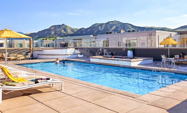 Building Photo - 3401 Arapahoe Ave