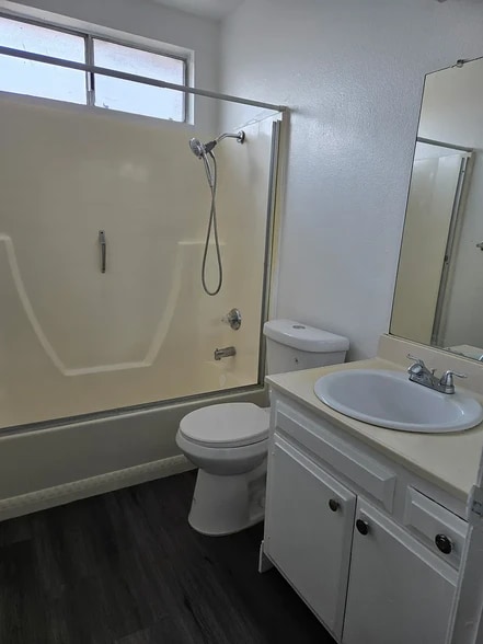 Building Photo - 573 San Rogelio St