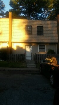Building Photo - 6427 Woodstone Way