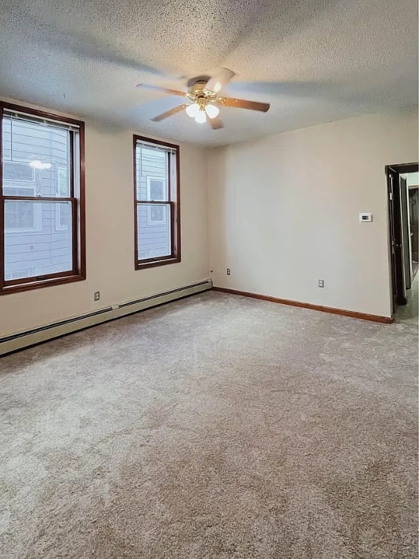 Building Photo - 962 6th St E