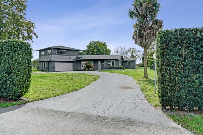 Building Photo - 6700 E Tropical Way