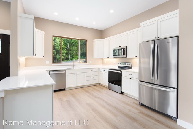 Building Photo - 425 W Lake Samish Dr