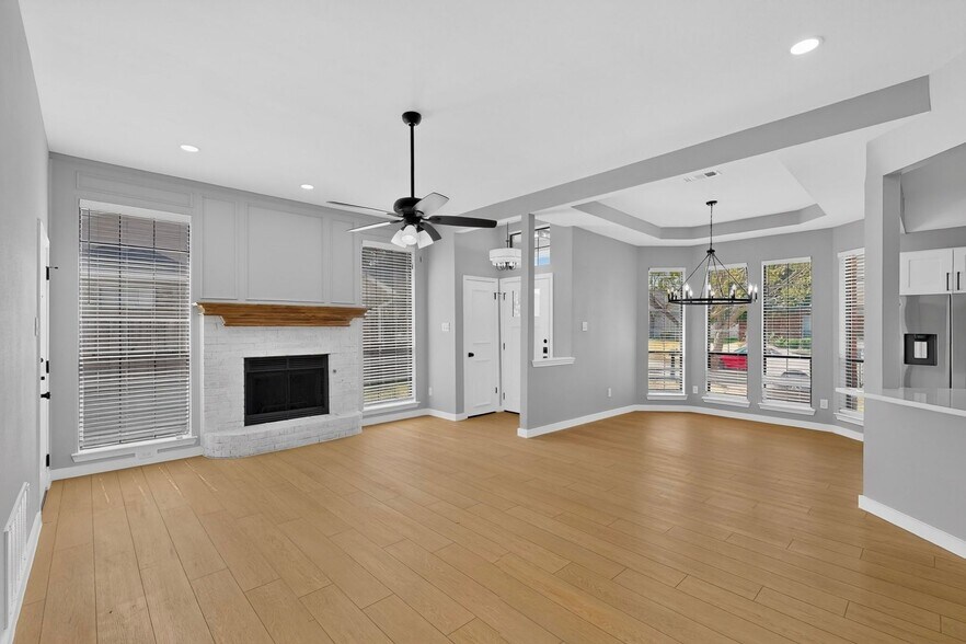Building Photo - 2522 Larkspur Ln