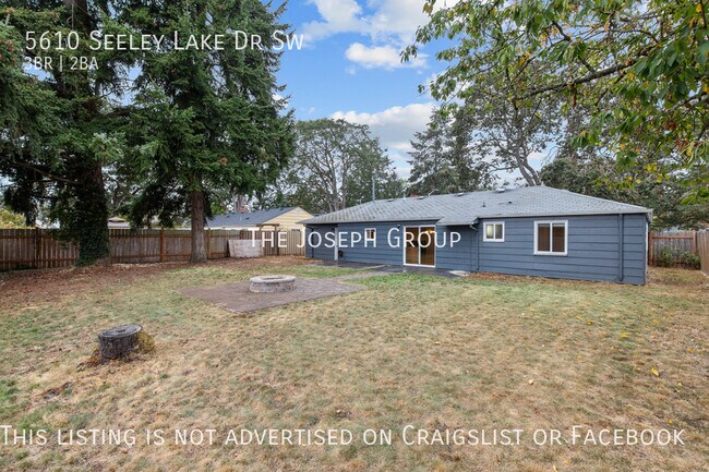 Building Photo - Beautifully updated 3 bed/2 bath in Lakewood!