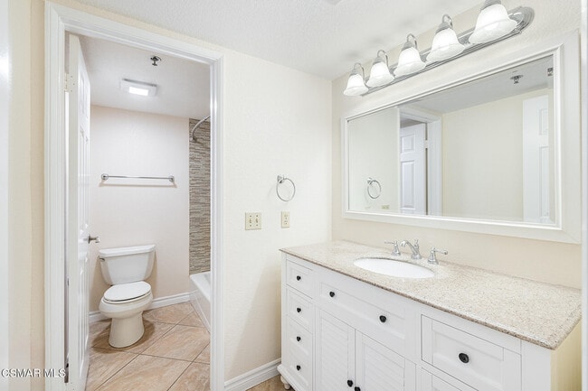 Building Photo - 5744 Oak Bend Ln
