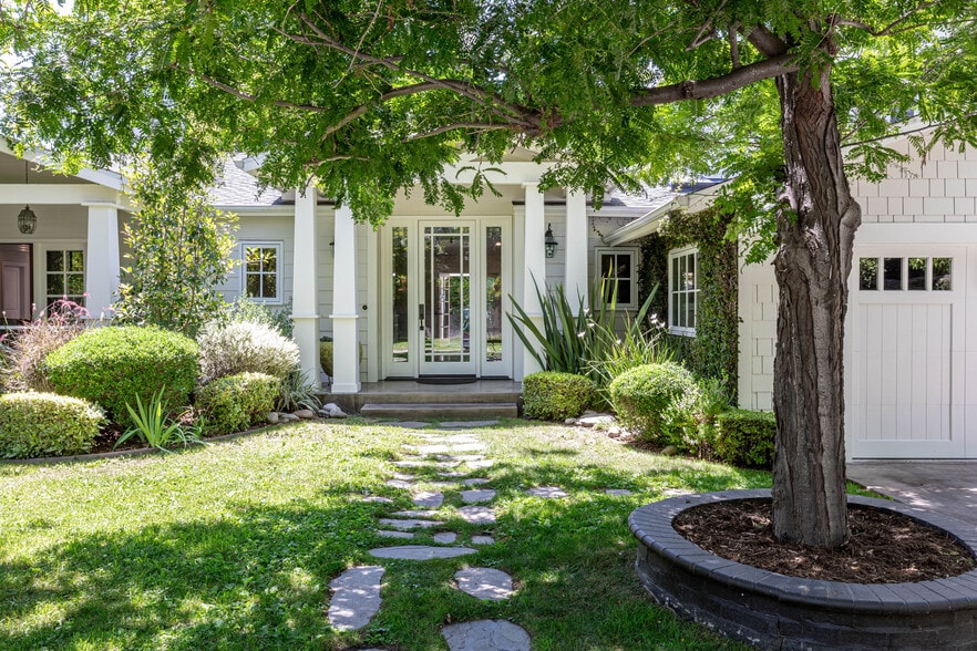 Building Photo - 4537 Agnes Ave