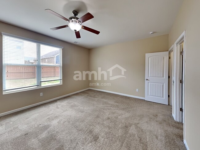 Building Photo - 207 S Dunnwood Ln