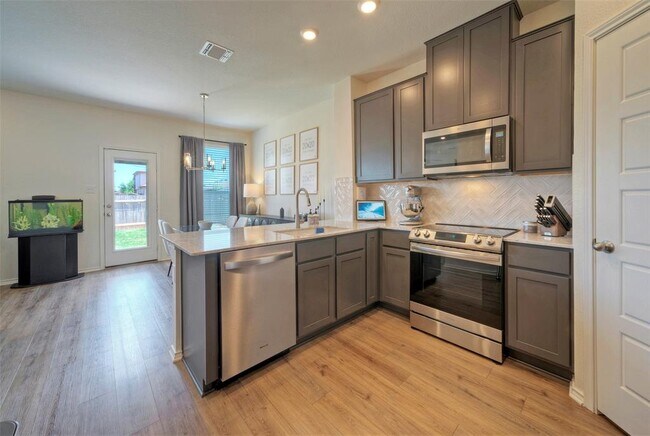 Building Photo - 13216 Nancy Reagan St