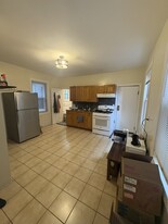 Building Photo - 239 Tremont St