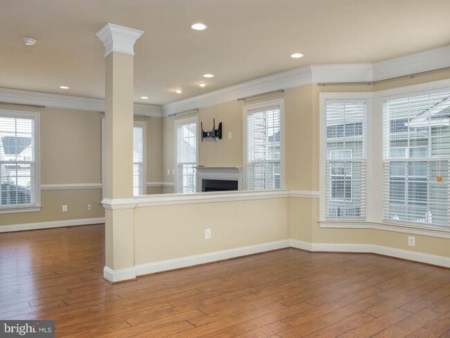 Building Photo - 220 Centennial Dr