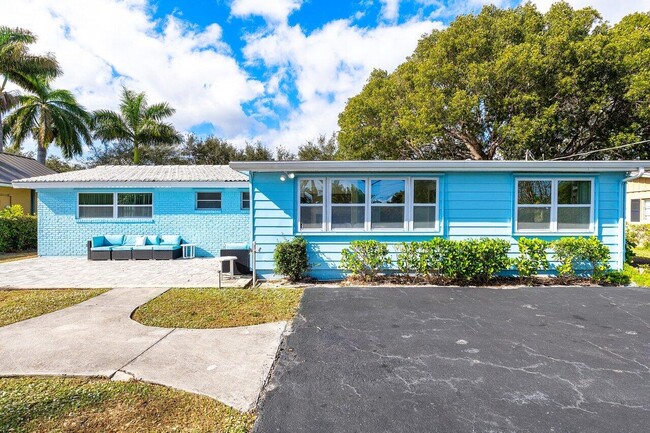 Building Photo - 908 Prosperity Farms Rd
