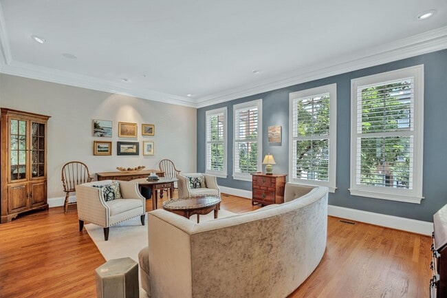 Building Photo - Stunning 4BR All-Brick End-Unit Townhome with Rooftop Terrace in Potomac Greens