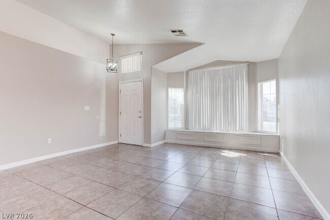 Building Photo - 1716 Anchor Dr