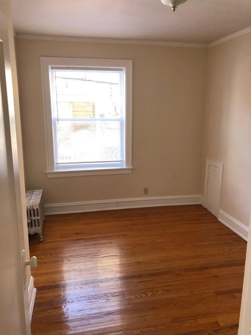 Building Photo - 1714 W Albion Ave