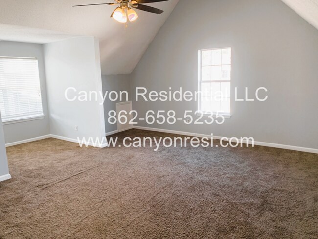 Building Photo - 2554 Willenhall Way