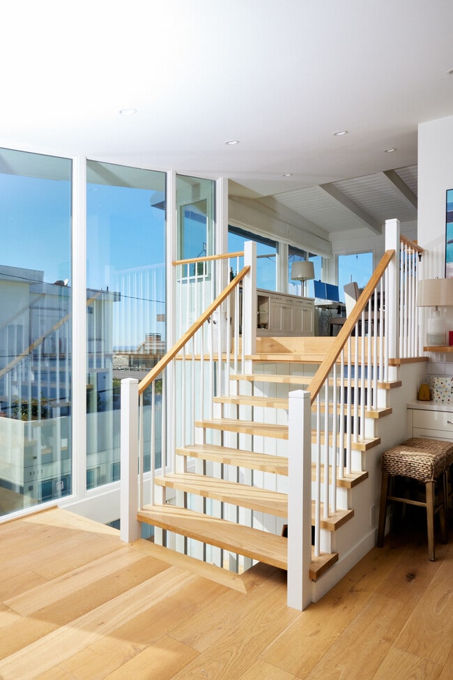 Building Photo - 14 Westwind St