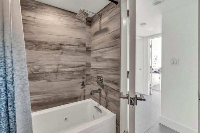 Building Photo - 11930 N Bayshore Dr