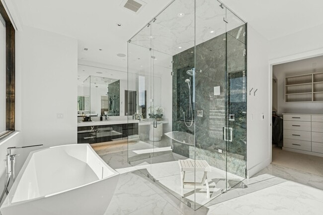 Building Photo - 3404 Wapiti Cyn Rd