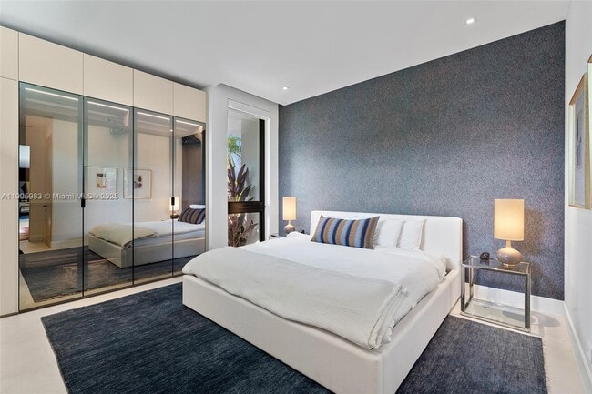 Building Photo - 4585 Nautilus Dr