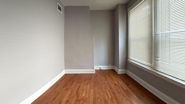 Building Photo - 4BR Home with Exposed Beams & Private Deck in Germantown