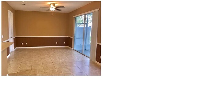 Building Photo - 9952 E Villa Cir