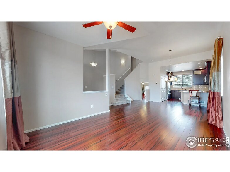 Building Photo - 2527 Sunbury Ln