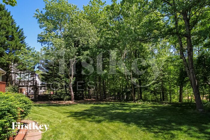 Building Photo - 7187 Blackmoor Rd