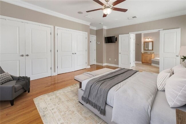 Building Photo - 267 Carlyle Park Dr