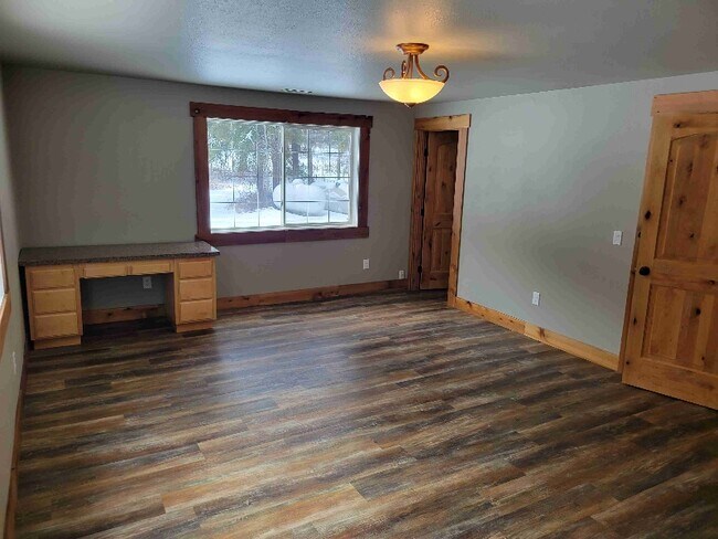Building Photo - 55 Keenans Wy