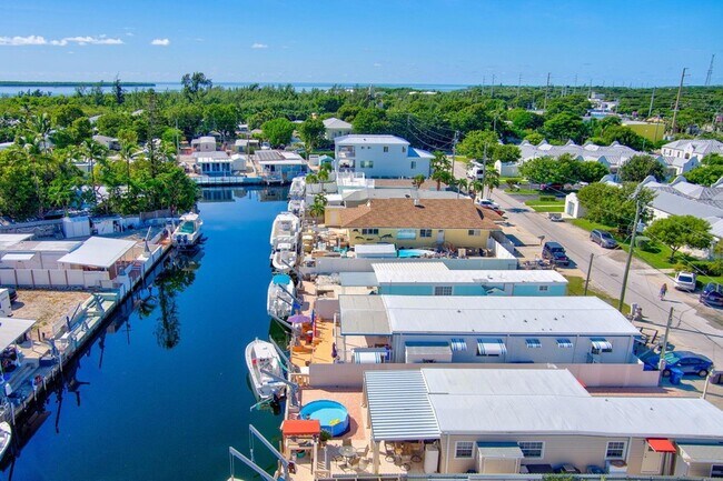 Building Photo - 136 Sable Palm Ln