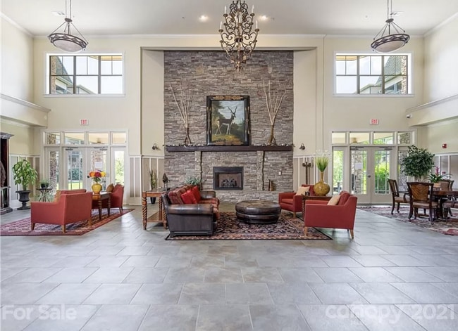 Building Photo - Asheville Furnished Rental!- Beaucatcher H...