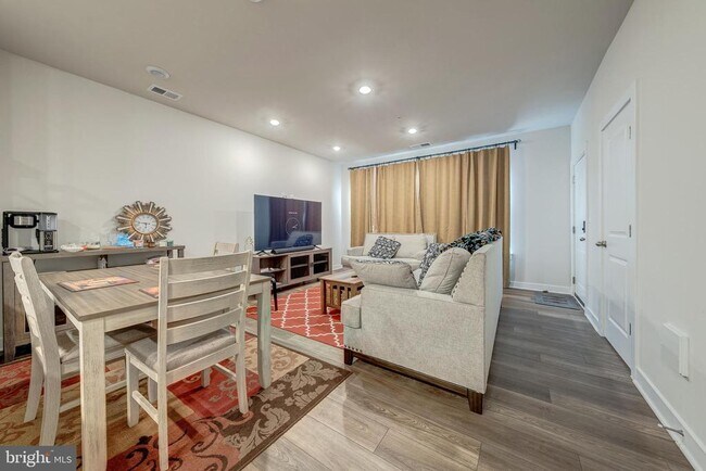 Building Photo - 20803 Wood Quay Dr