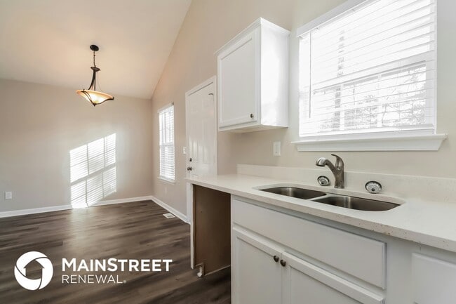 Building Photo - 499 Luke Ct