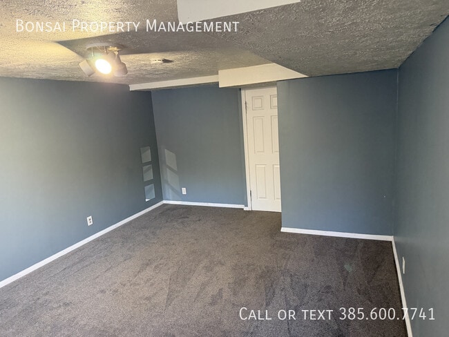 Building Photo - 1189 S 200 E