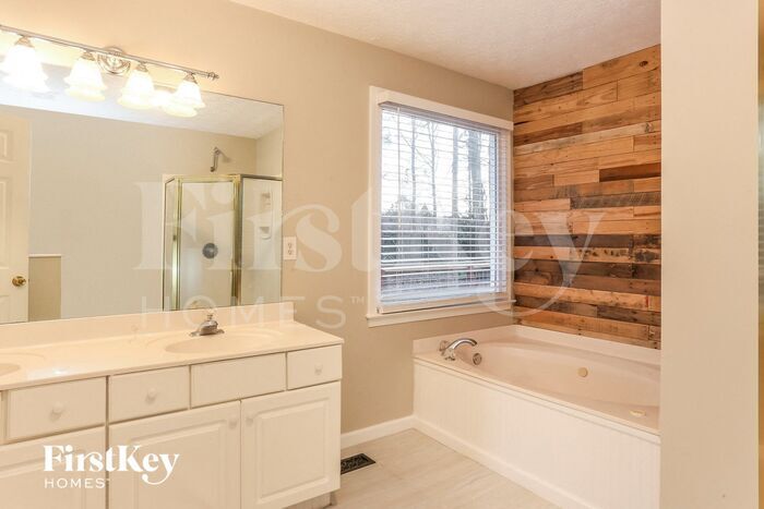 Building Photo - 164 Villa Ridge Ct
