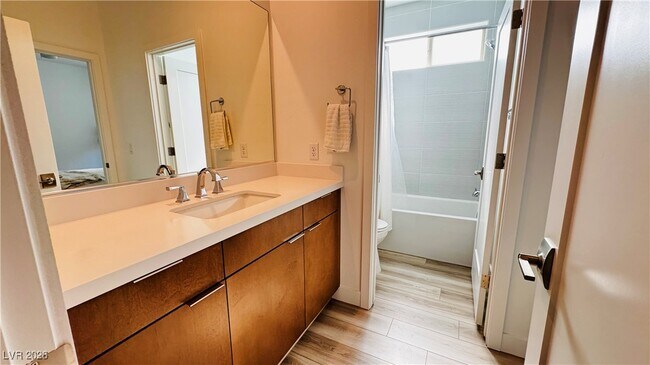 Building Photo - 9836 Starlight Ridge Ave