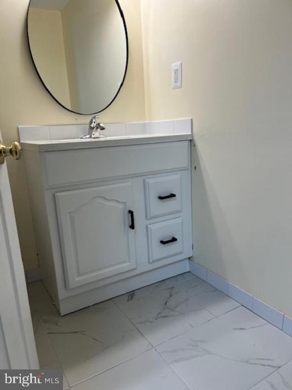 Building Photo - 7032 Token Valley Rd