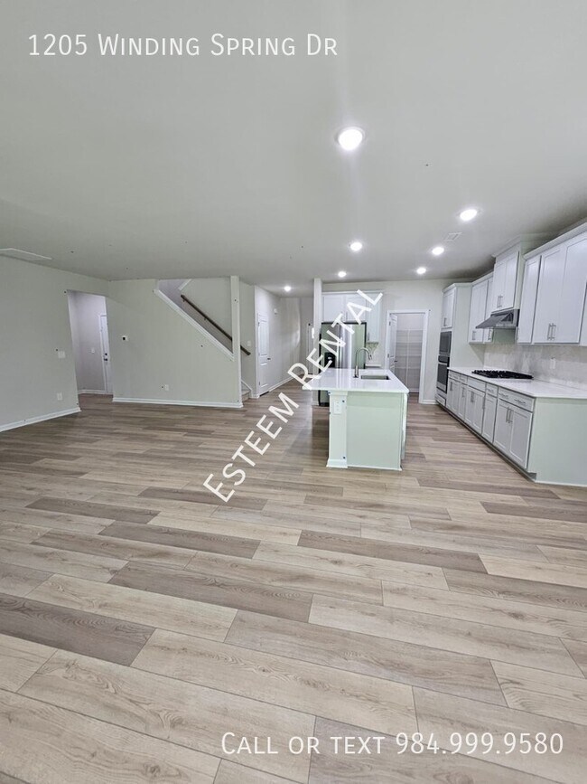 Building Photo - 1205 Winding Spg Dr