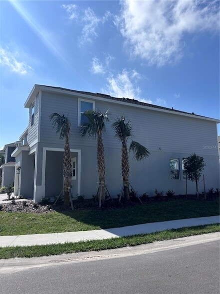 Building Photo - 3010 Canary Ave