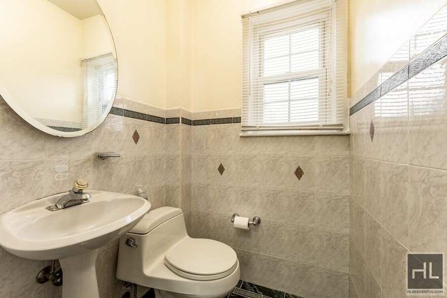 Building Photo - 188 STREET