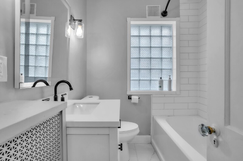 Building Photo - 6513 Stanton Ave