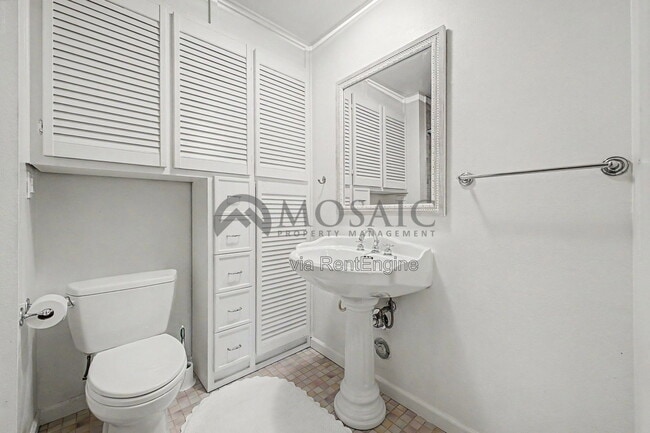 Building Photo - 3333 E Medlock Dr