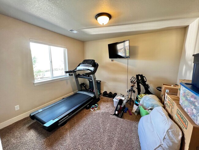Building Photo - Beautiful 5 Bed House in North Fort Collins!