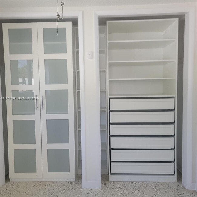 Building Photo - 551 NW 60th Ct