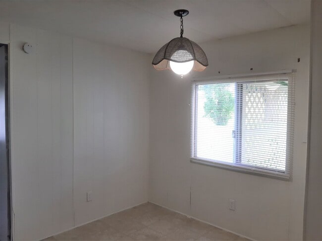 Building Photo - 3 Bedroom 1.5 Bath Mobile Home w/ Washer&D...