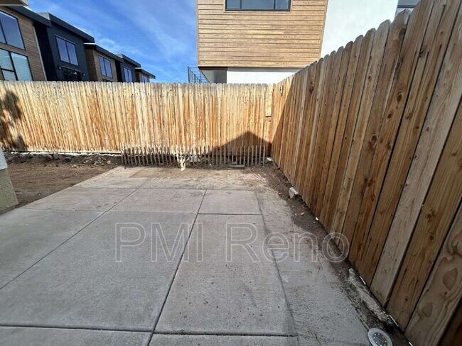 Building Photo - 3871 Warren Way