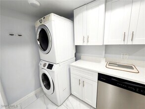 Building Photo - 3615 Boca Ciega Dr