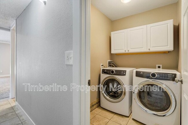 Building Photo - 6446 Pulpit Rock Dr